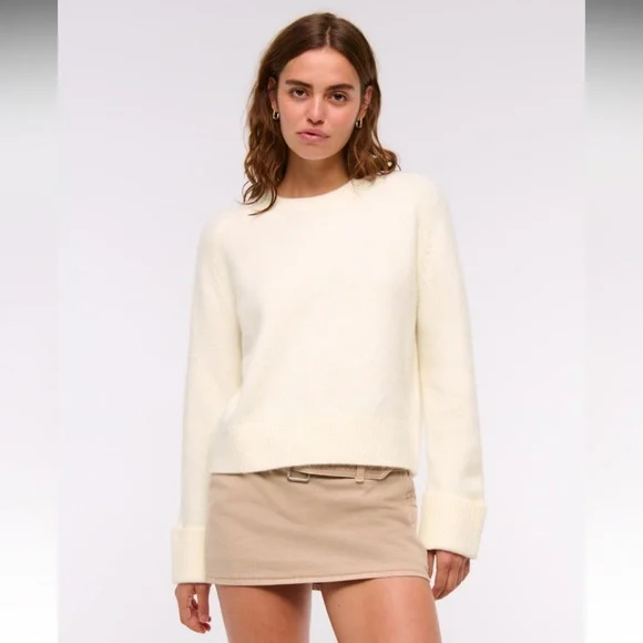 ABERCROMBIE Madeline Crew Sweater - Picture 4 of 4